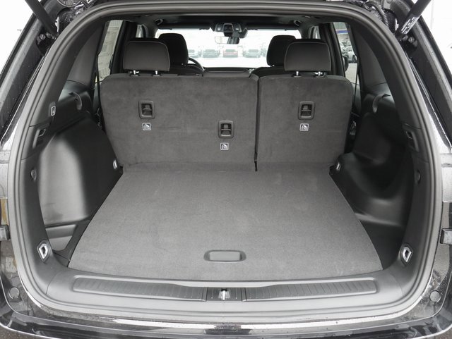 New 2025 Jeep Grand Cherokee Laredo X w/ Luxury Tech Group I image 12