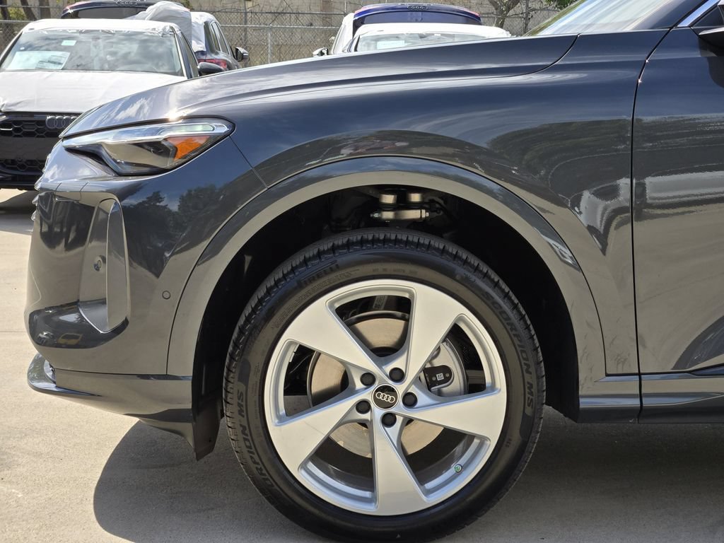 Certified 2025 Audi Q5 Premium Plus AWD/4WD image 13
