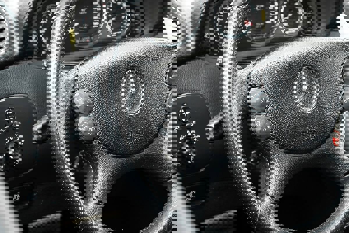 Used 2007 Mercedes-Benz CLK 63 AMG Cabriolet image 19