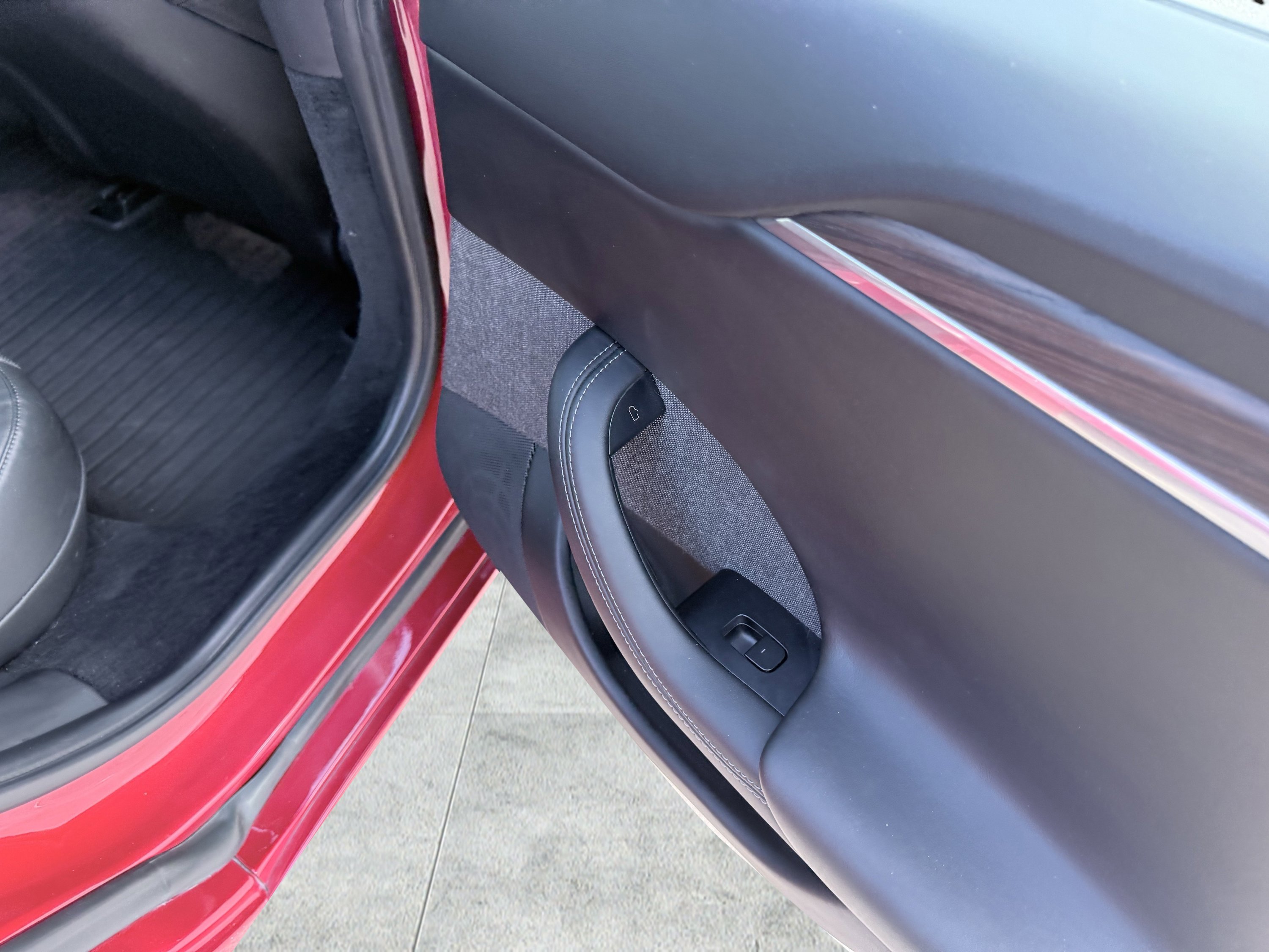 Used 2022 Tesla Model S image 40