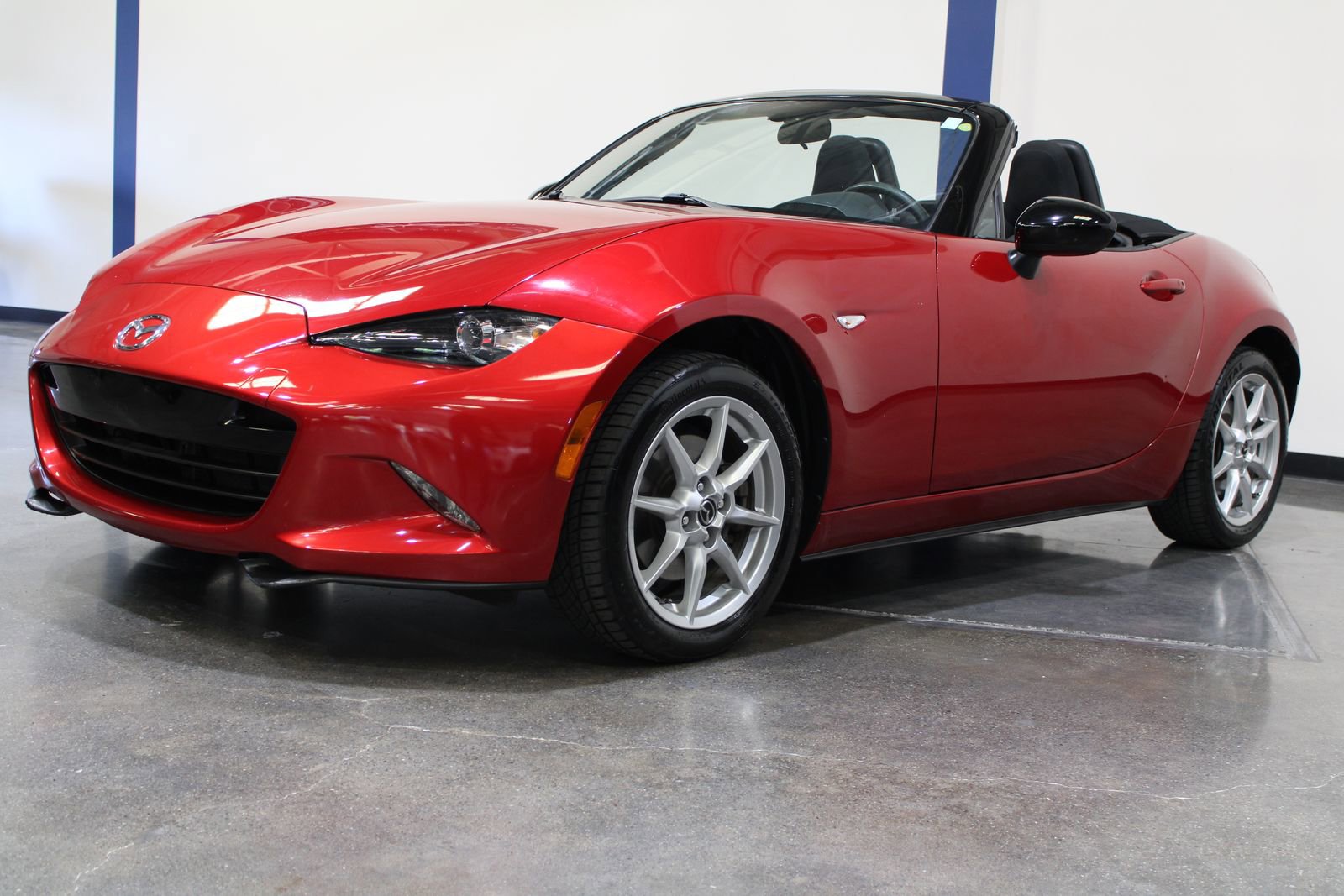 Used 2016 MAZDA MX-5 Miata Sport image 6