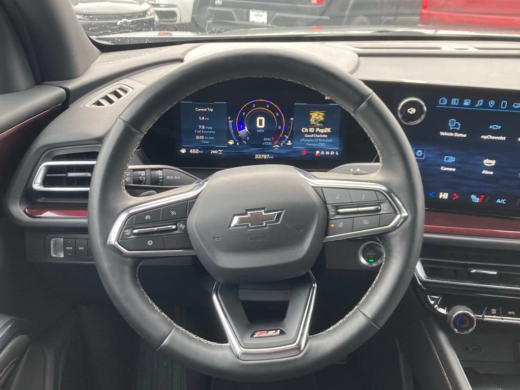 Used 2025 Chevrolet Traverse Z71 AWD/4WD image 7