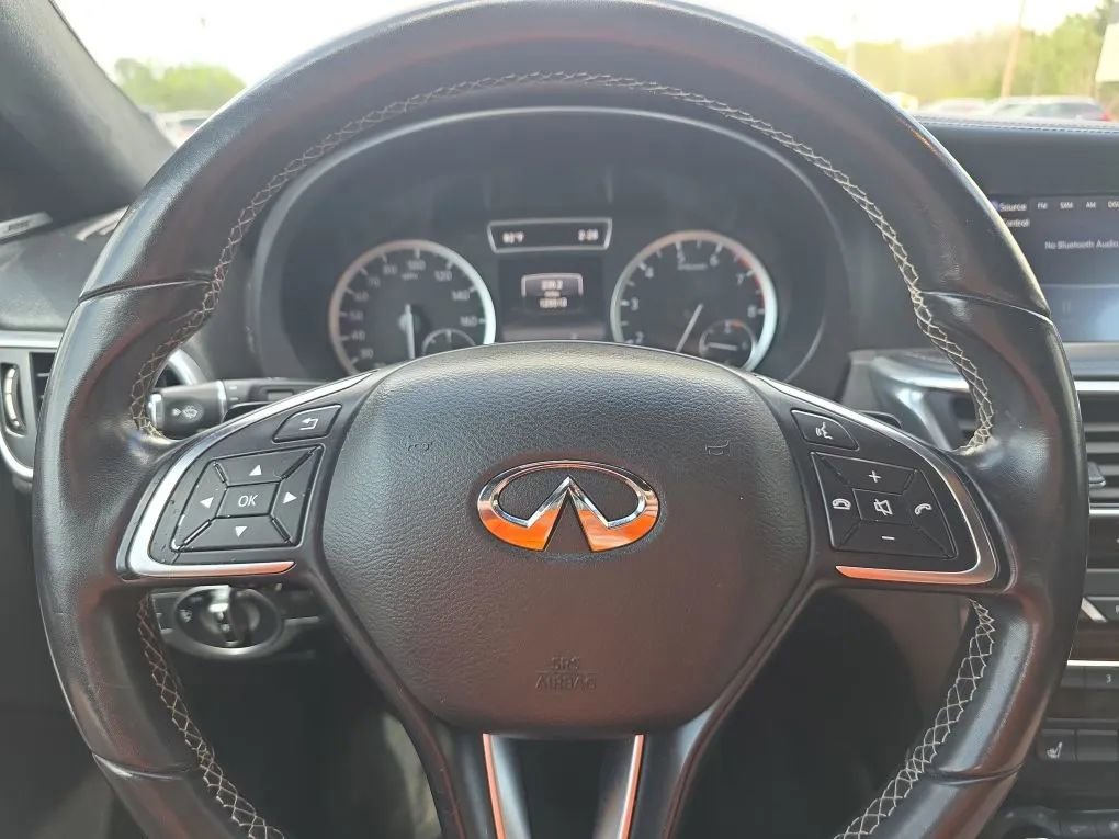 Used 2017 INFINITI QX30 Premium w/ Technology Package image 17