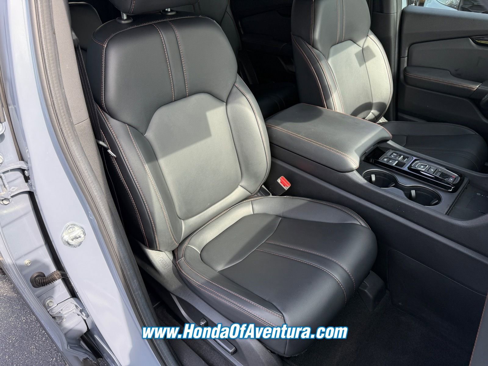 Certified 2025 Honda Pilot TrailSport image 7