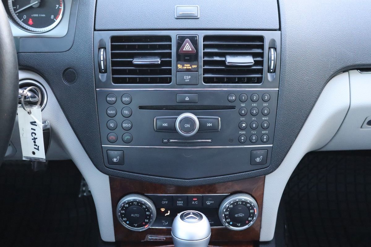 Used 2009 Mercedes-Benz C 300 4MATIC Sedan image 34