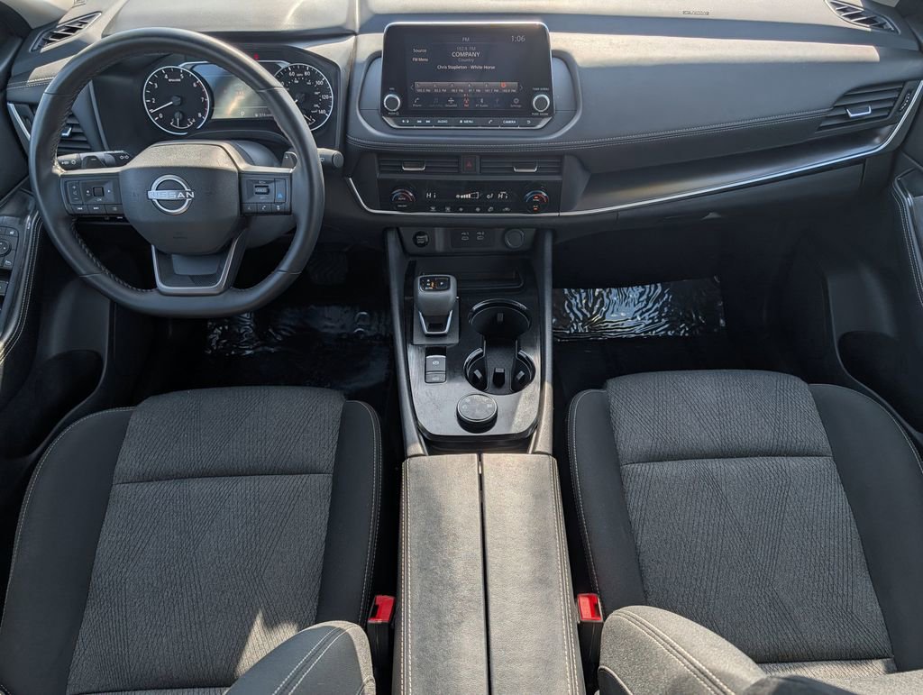 Used 2025 Nissan Rogue SV AWD/4WD image 26