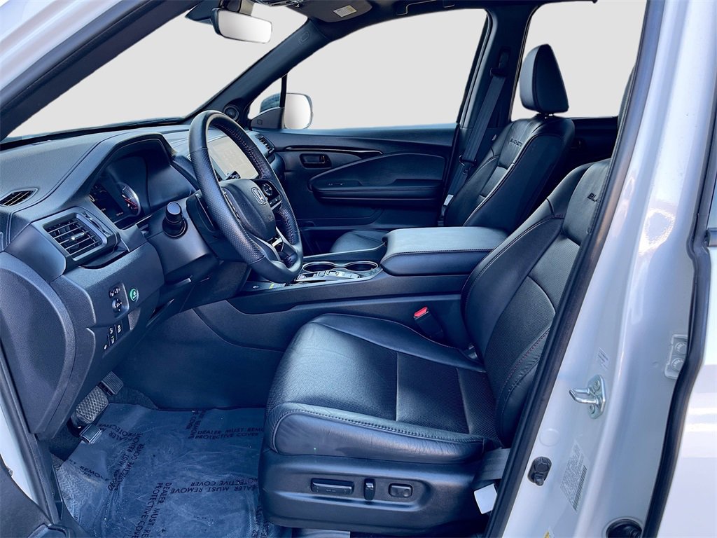 Used 2024 Honda Passport Black Edition image 22