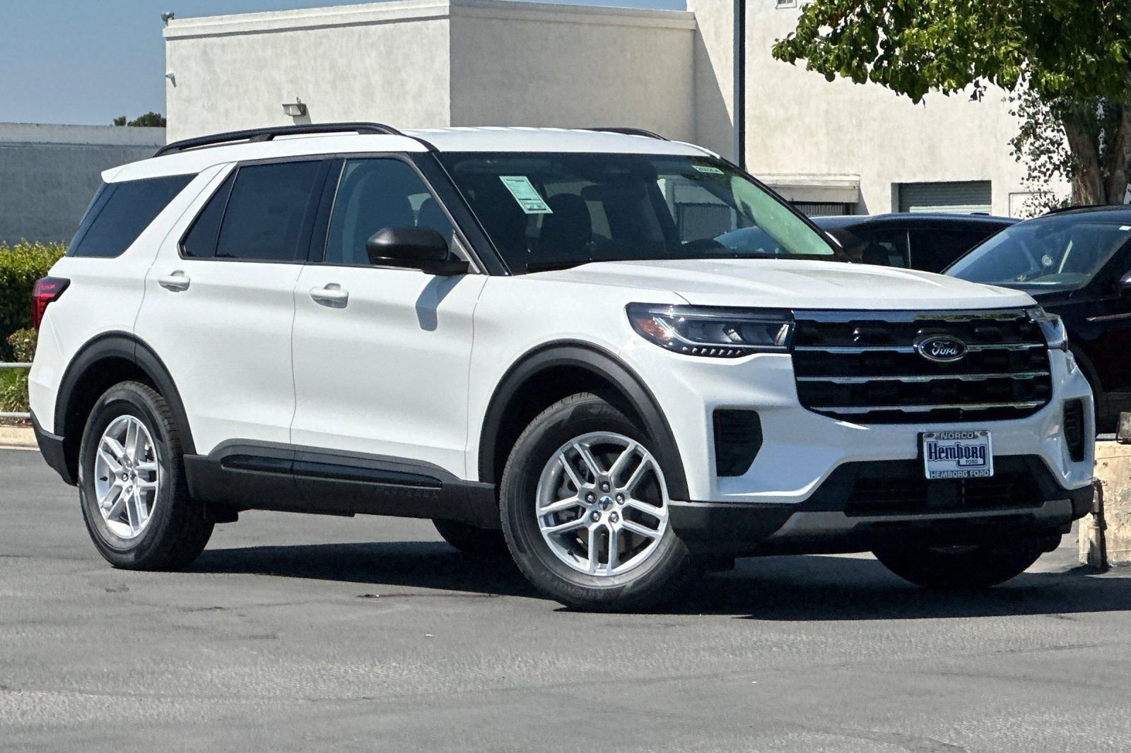 New 2026 Ford Explorer Active RWD video 2
