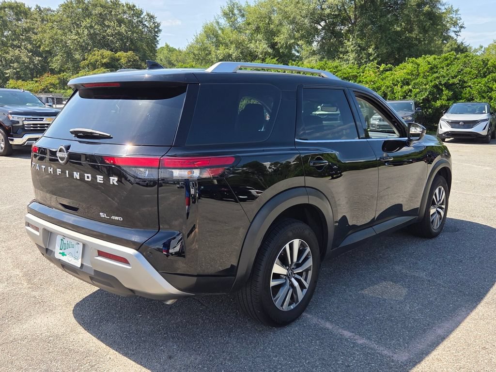 Certified 2025 Nissan Pathfinder SL AWD/4WD image 11