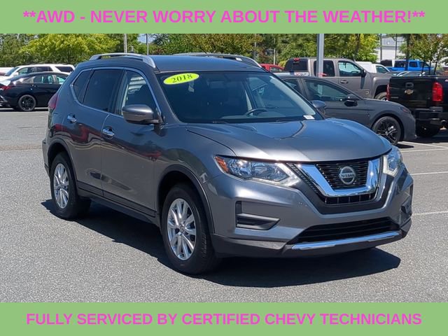 Used 2018 Nissan Rogue SV image 3