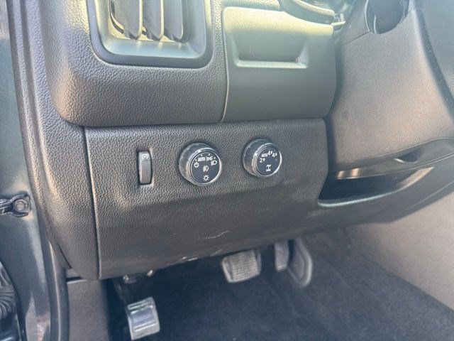 Used 2018 Chevrolet Colorado LT w/ Luxury Package, Chrome image 13