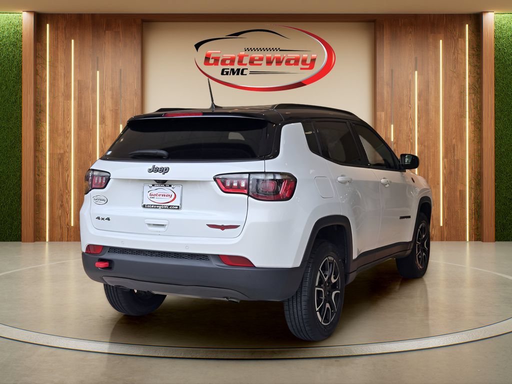 Used 2024 Jeep Compass Trailhawk AWD/4WD image 7