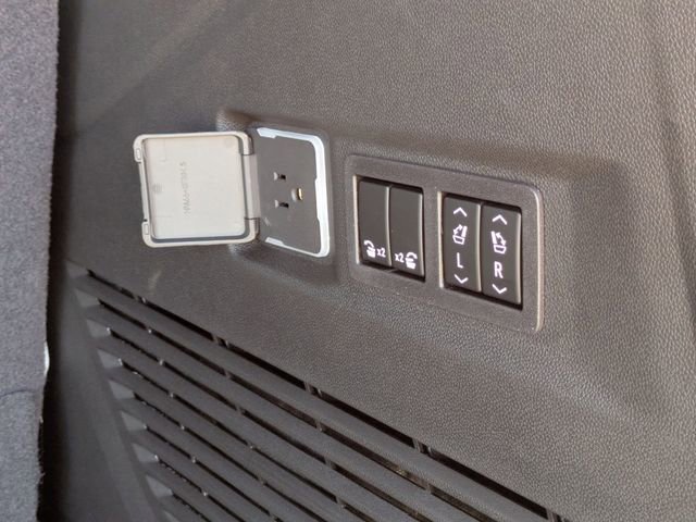 New 2026 Chevrolet Tahoe Premier w/ Sun And Tow Package AWD/4WD image 34