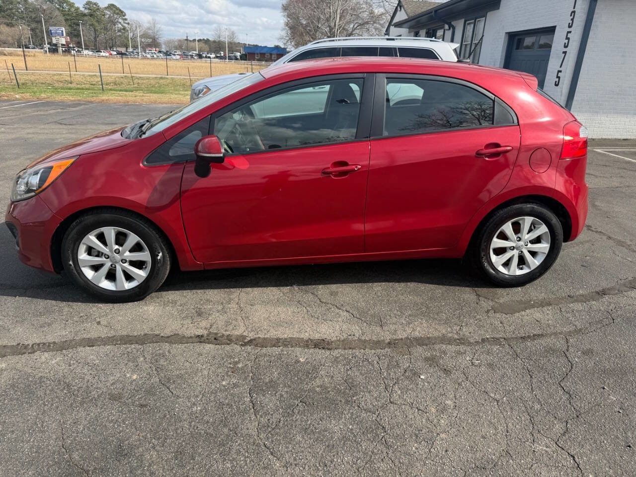 Used 2014 Kia Rio EX w/ Convenience Package image 4