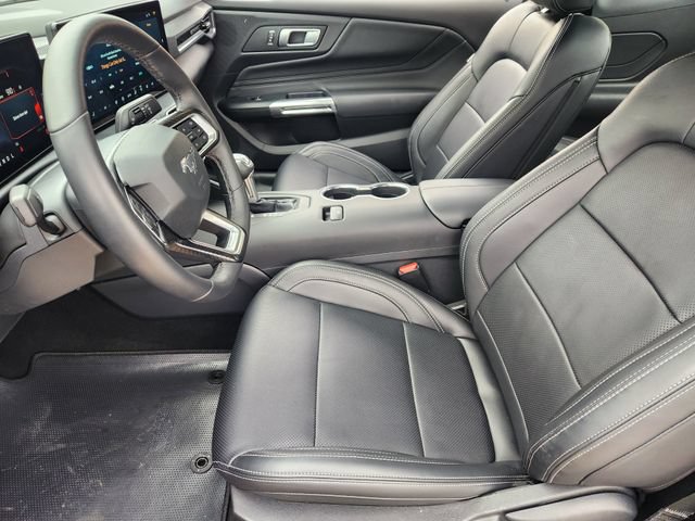 Used 2026 Ford Mustang Premium RWD image 4