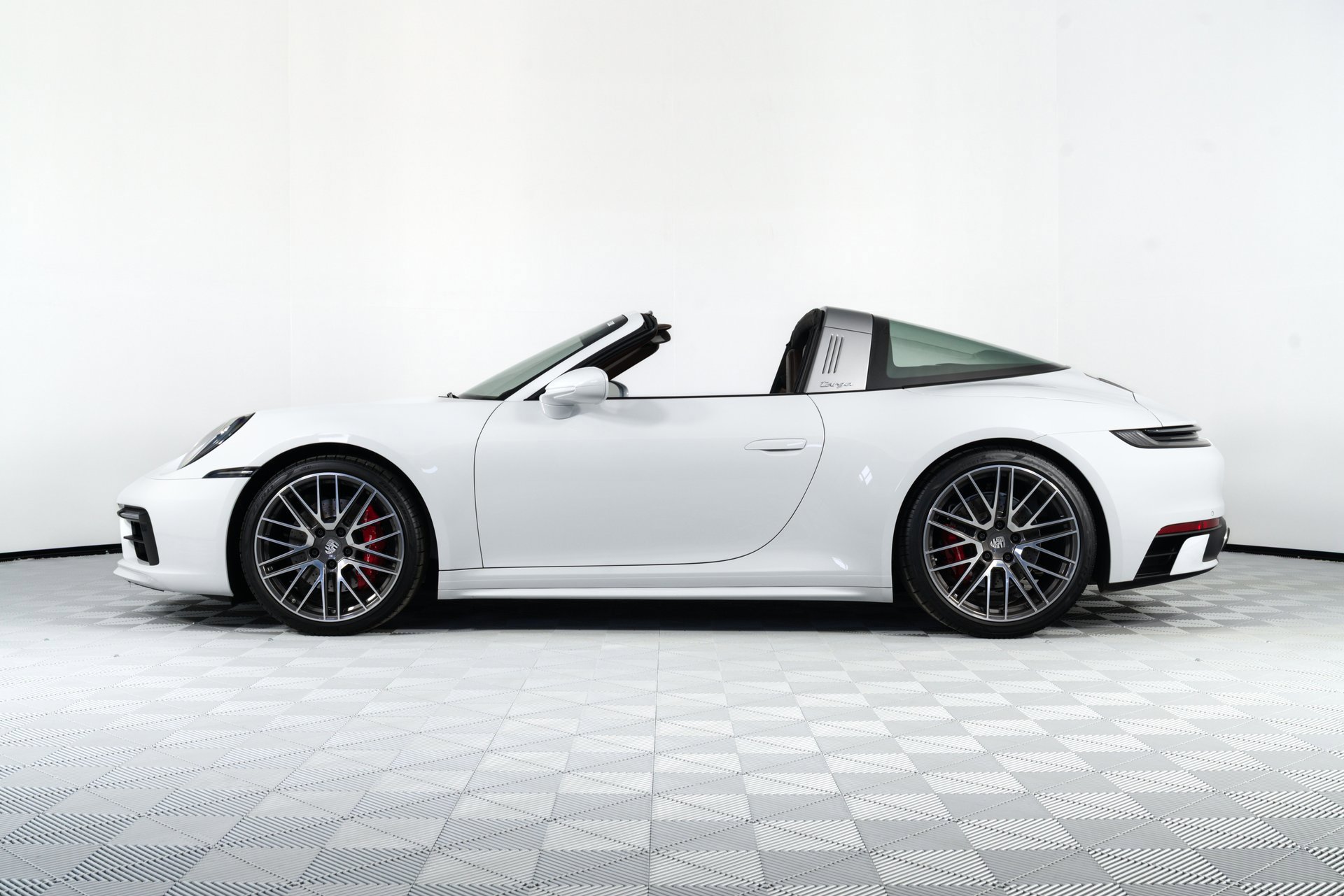 Used 2021 Porsche 911 Targa 4S image 4
