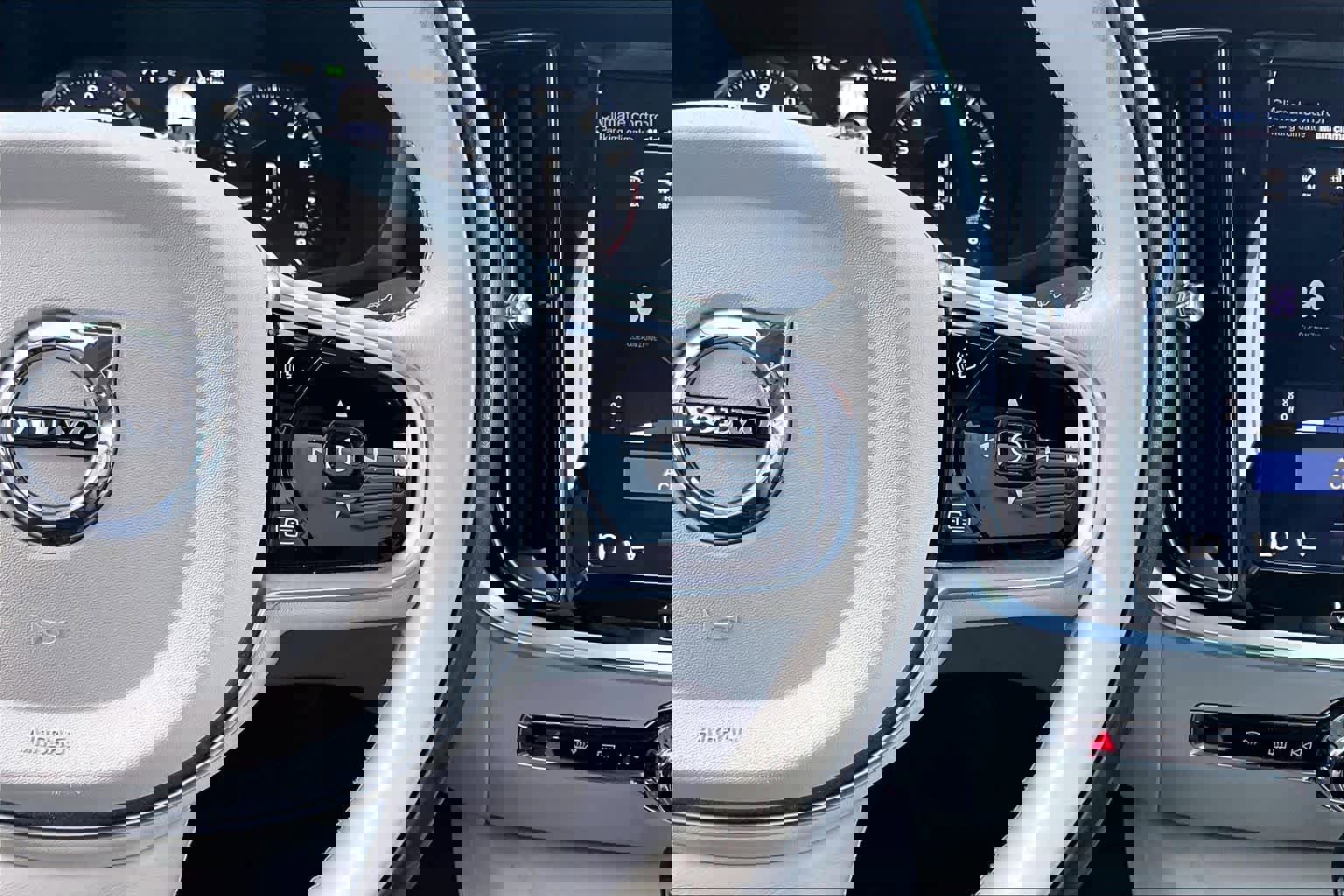 Used 2020 Volvo S60 T5 Momentum image 21