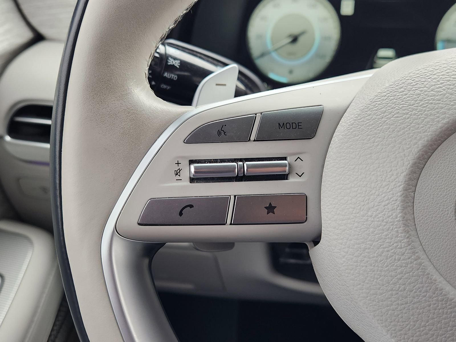 Used 2023 Hyundai Palisade Calligraphy image 32