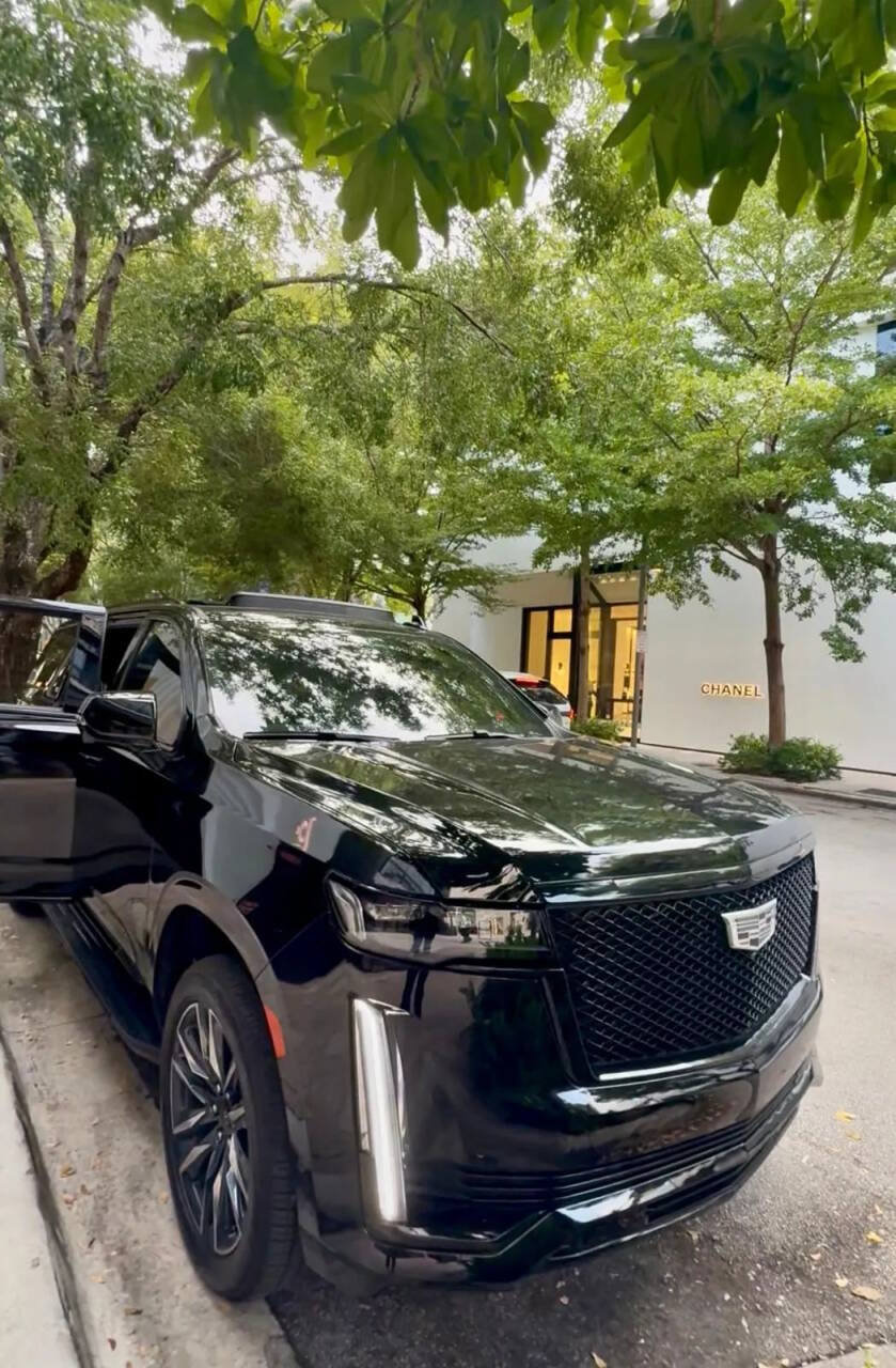 Used 2021 Cadillac Escalade ESV Sport Platinum RWD image 5