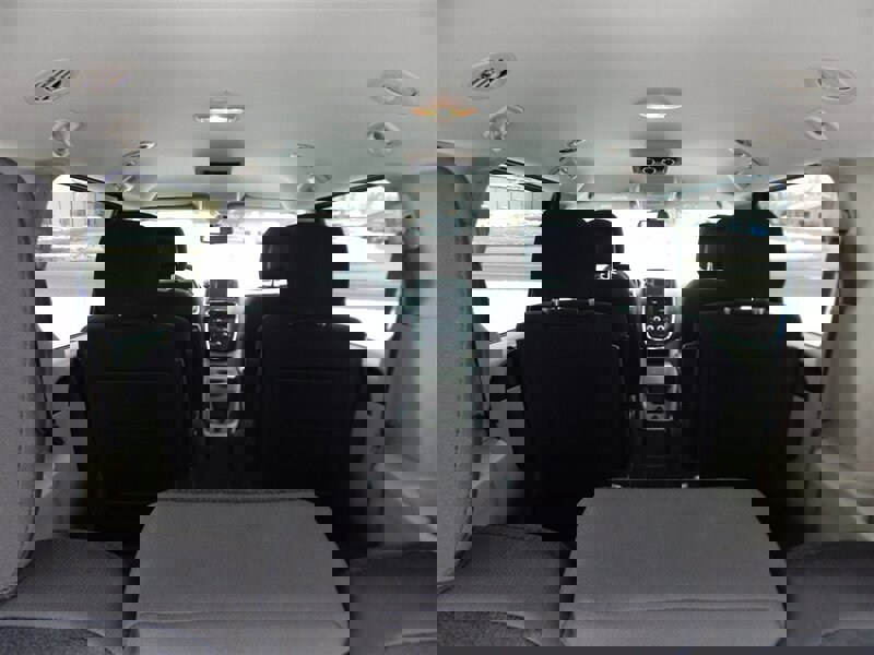 Used 2018 Dodge Grand Caravan SE w/ UConnect Hands-Free Group image 11