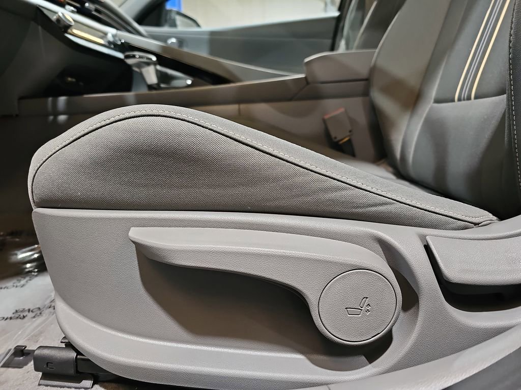 New 2026 Hyundai Elantra Sport image 27