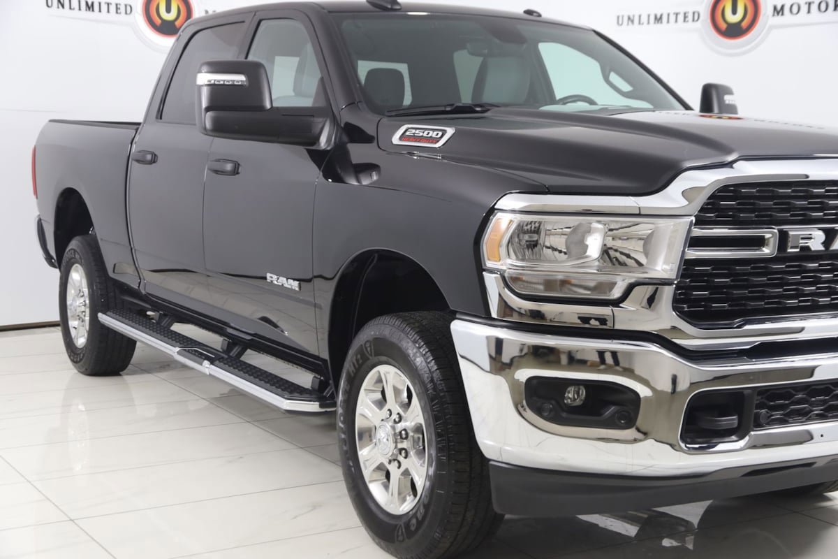 Used 2024 RAM 2500 Big Horn w/ Level 2 Equipment Group AWD/4WD image 38