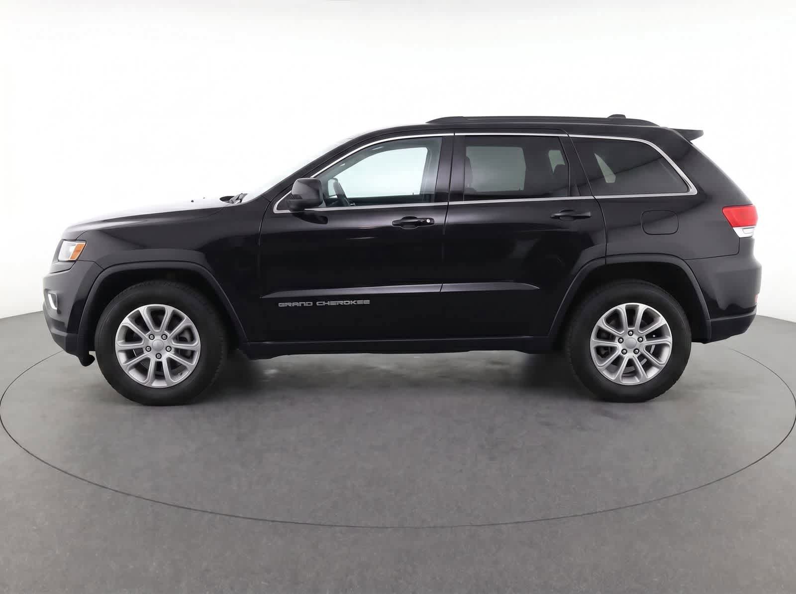 Used 2022 Jeep Grand Cherokee Laredo E AWD/4WD image 6