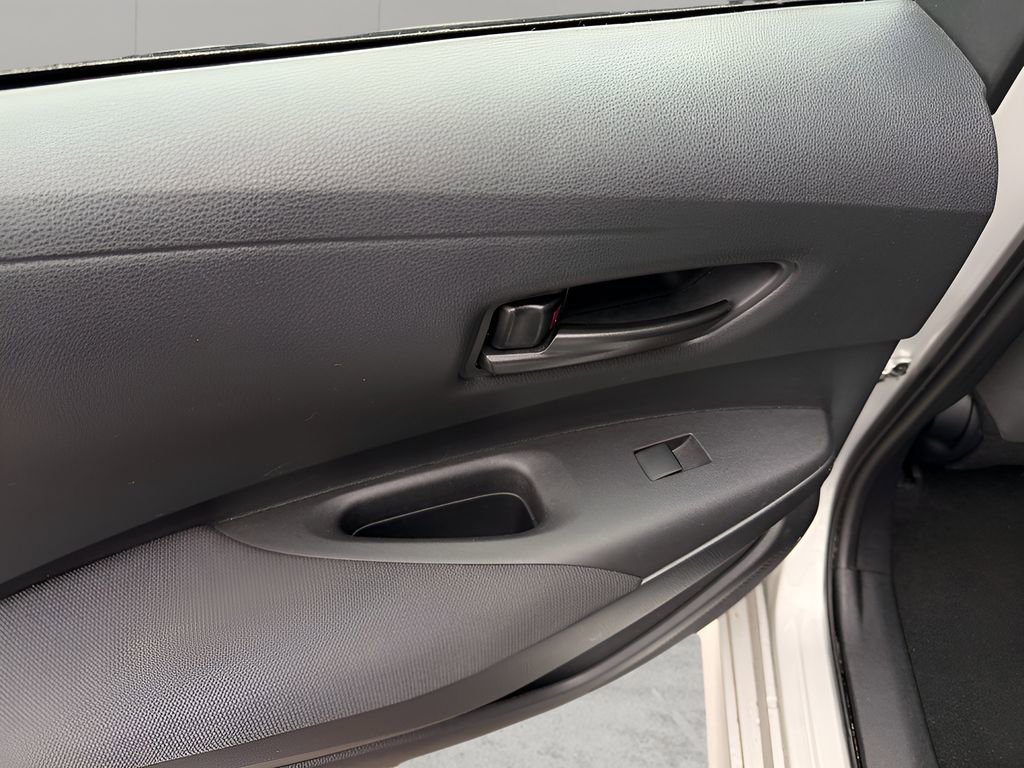 Used 2024 Toyota Corolla LE image 25