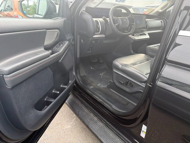 Used 2025 Ford Expedition Active AWD/4WD image 49