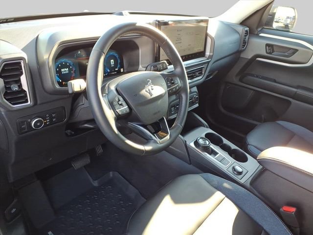 Used 2025 Ford Bronco Sport Outer Banks w/ Outer Banks Tech Package+ image 14