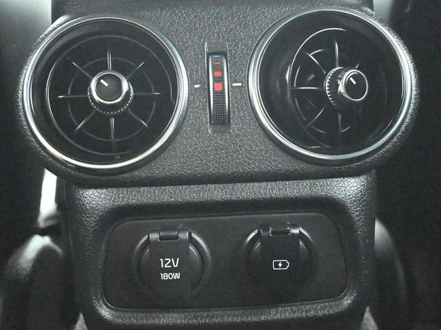 Used 2020 Kia Stinger GT2 image 12