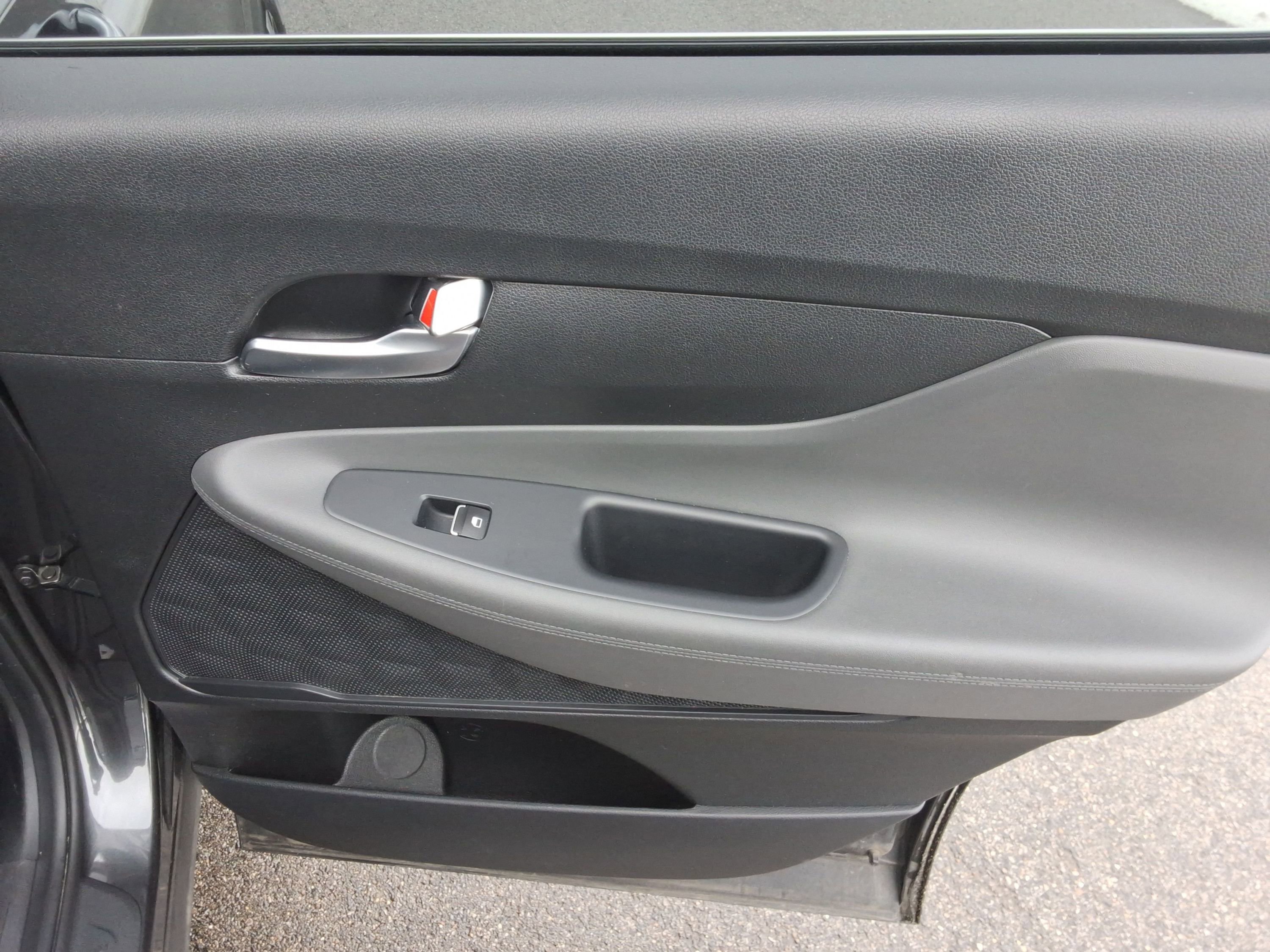 Used 2023 Hyundai Santa Fe SEL image 23