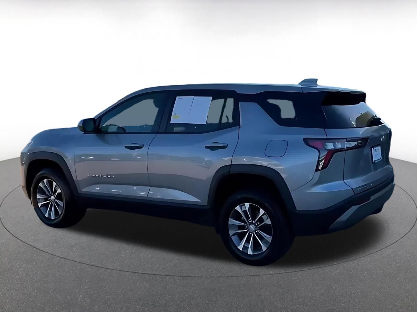 Used 2025 Chevrolet Equinox LT image 10