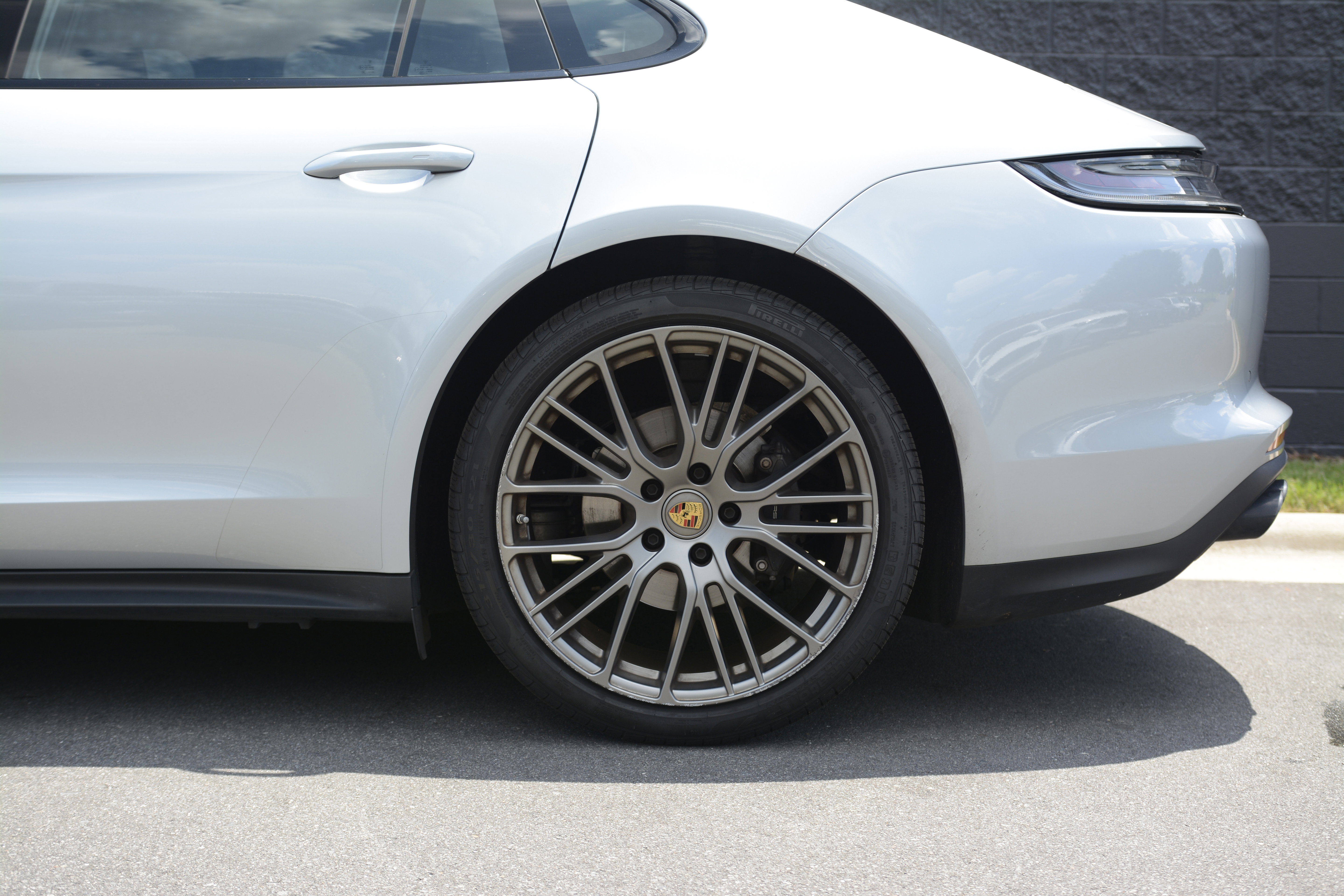 Certified 2023 Porsche Panamera Platinum Edition RWD image 39