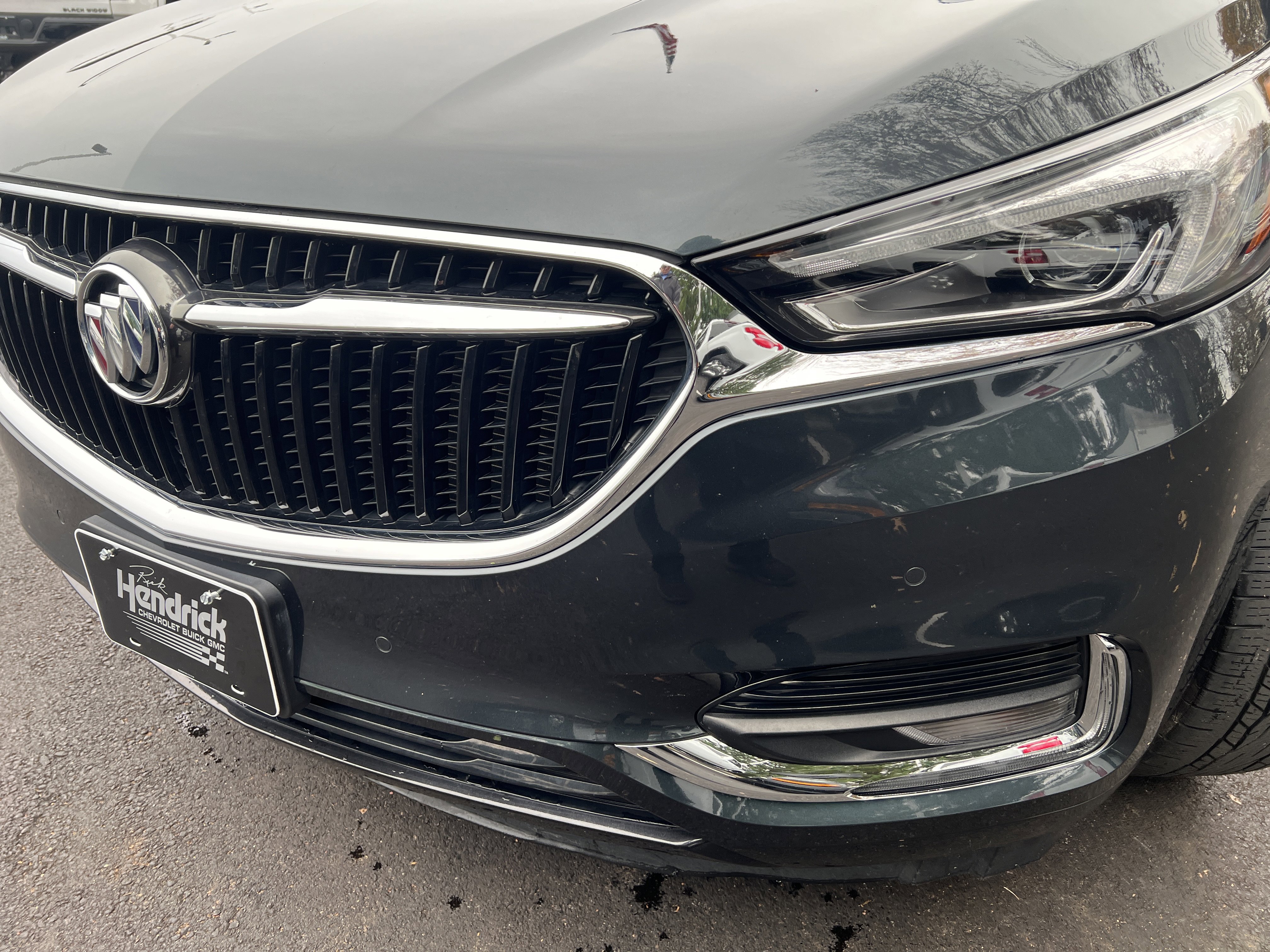 Used 2021 Buick Enclave Premium w/ Sun and Sites Package image 6