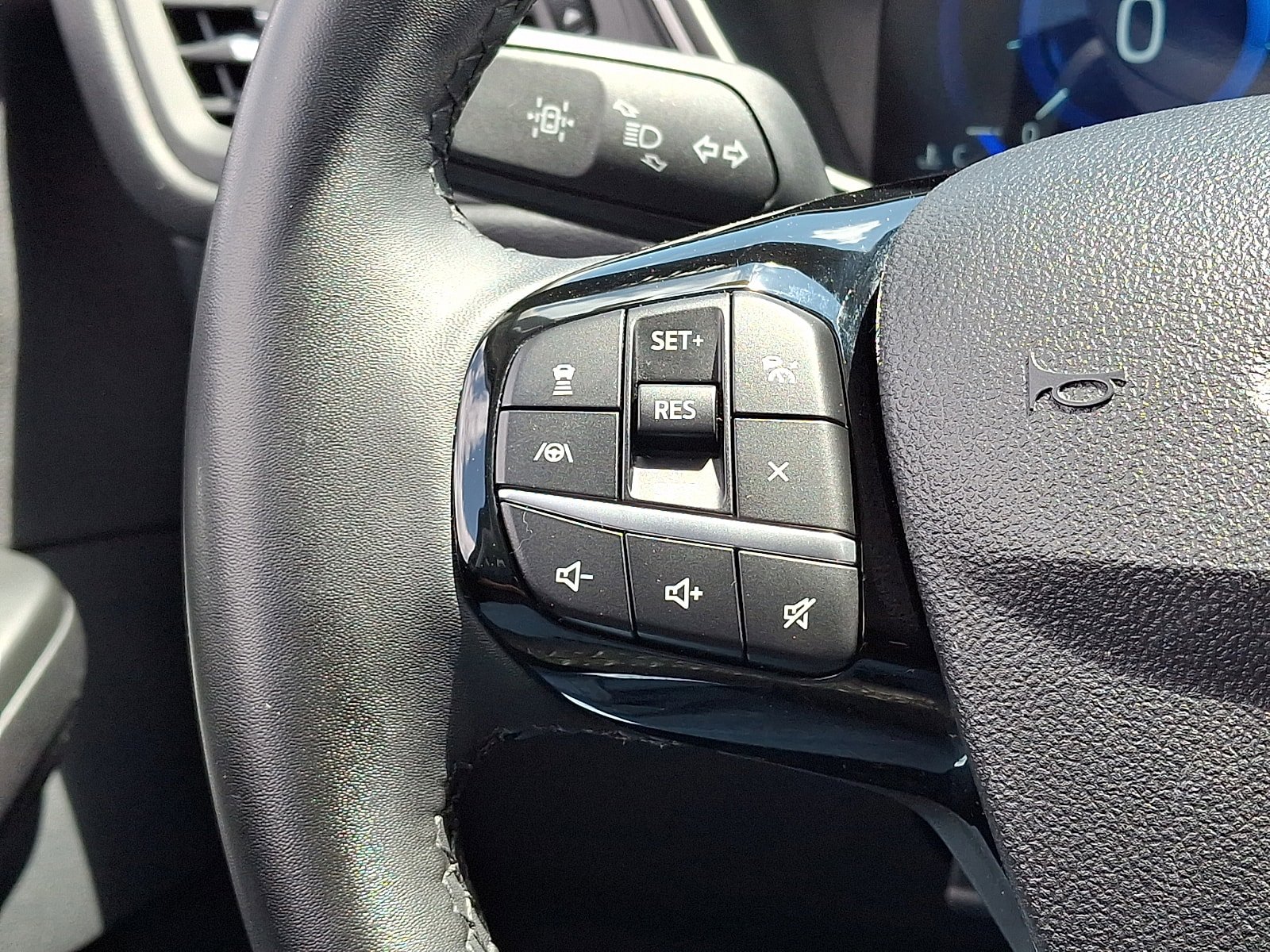 Certified 2022 Ford Escape SEL w/ Technology Package AWD/4WD image 22
