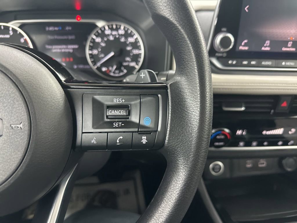 Used 2021 Nissan Rogue SV image 34