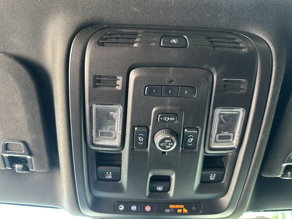 Used 2021 Cadillac Escalade Premium Luxury image 23