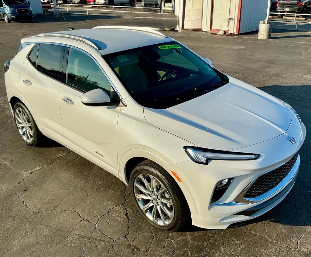 Used 2024 Buick Encore GX Avenir image 8