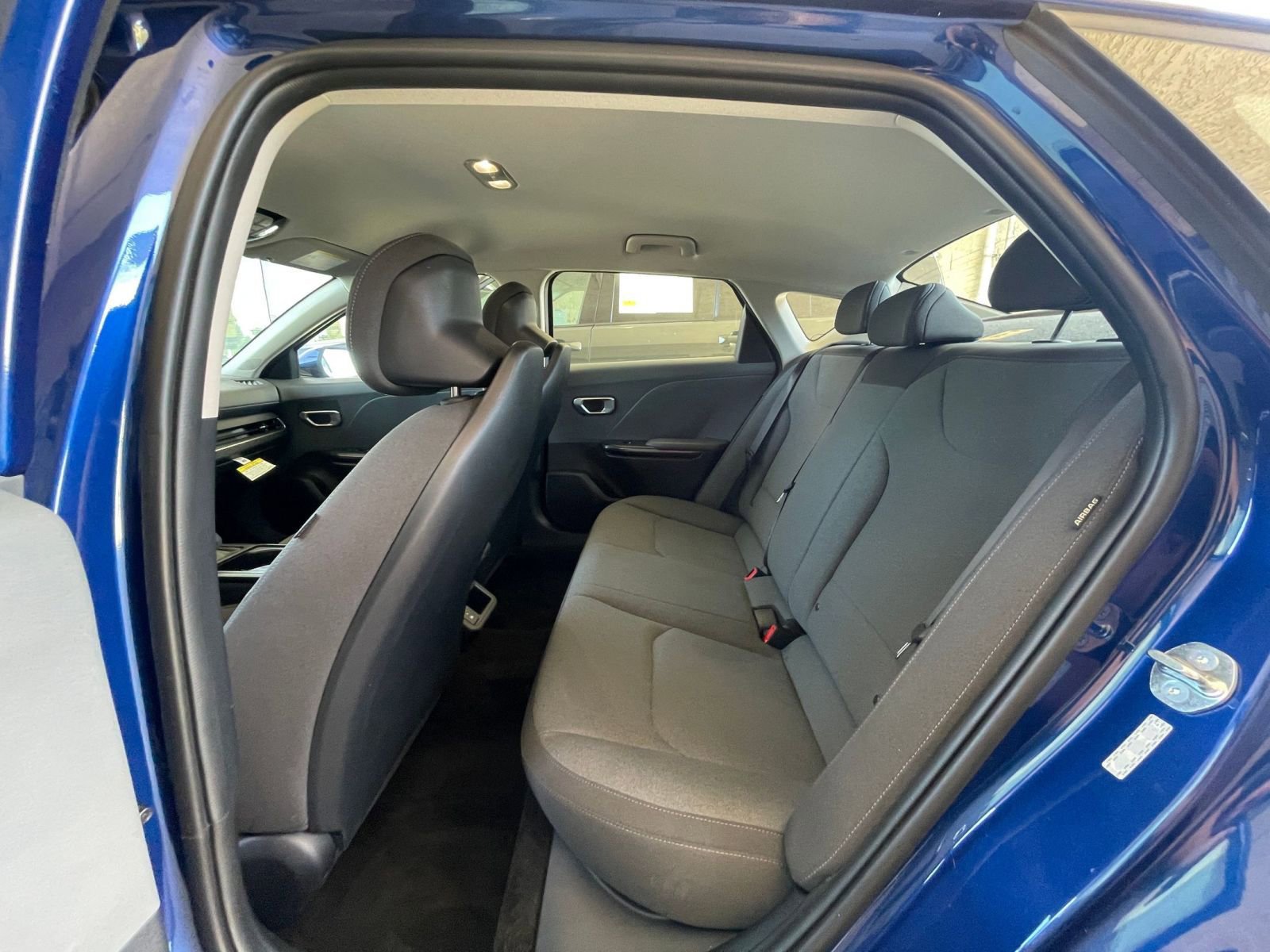 Used 2025 Kia K4 LXS image 27