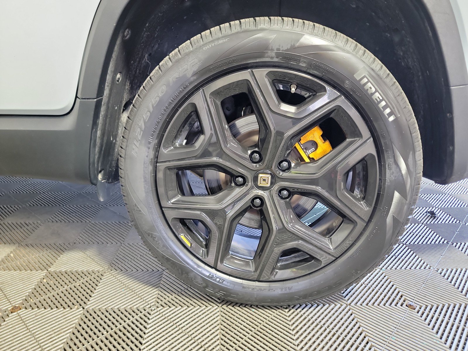 Used 2022 Rivian R1T Adventure AWD/4WD image 10