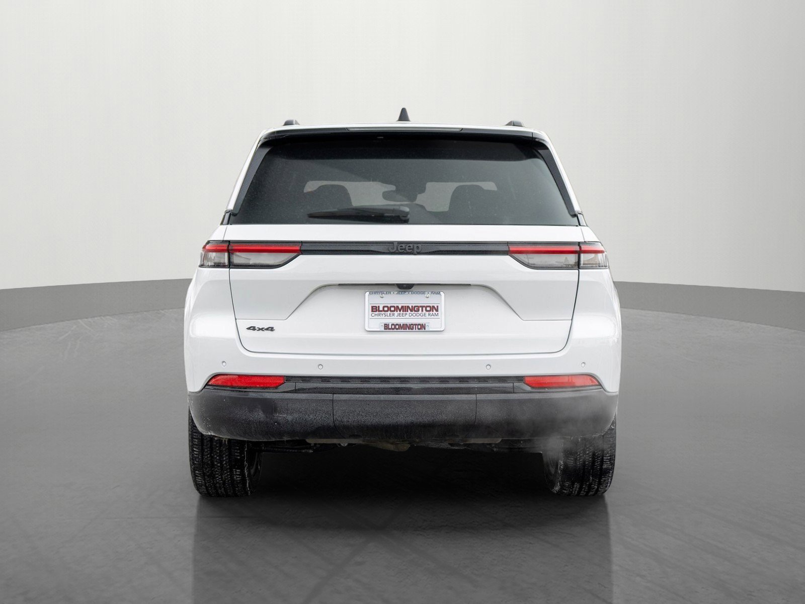 Used 2023 Jeep Grand Cherokee Altitude image 6