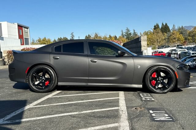 Used 2018 Dodge Charger SRT Hellcat RWD image 3