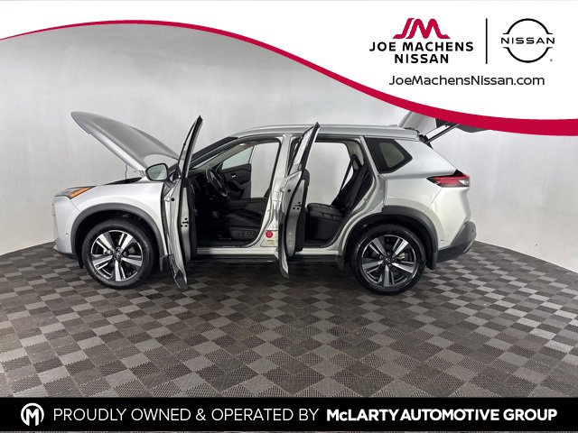 Used 2023 Nissan Rogue SL w/ SL Premium Package image 10