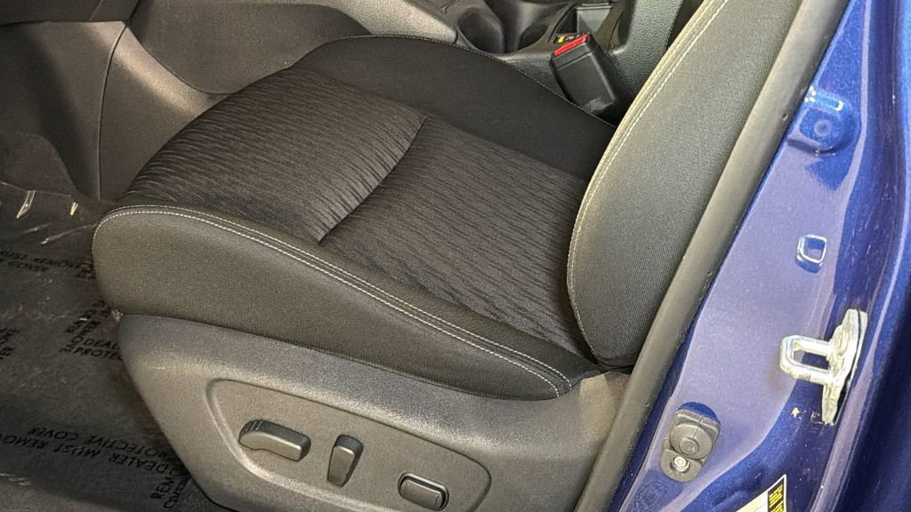 Used 2020 Nissan Rogue SV image 20