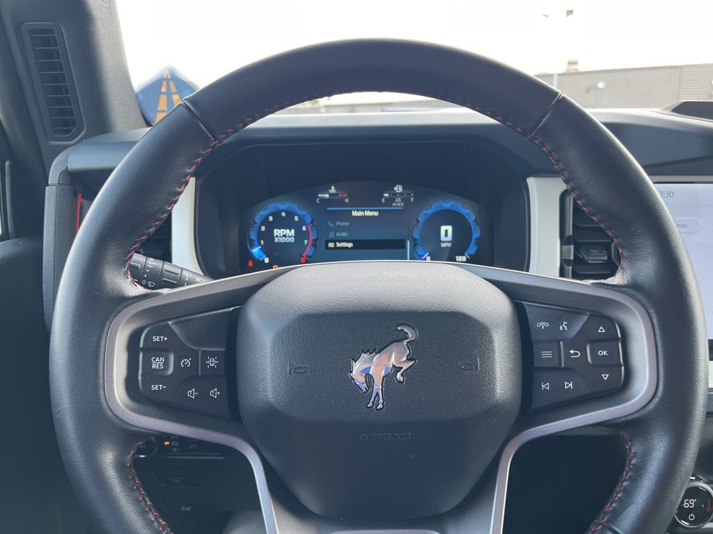 Used 2025 Ford Bronco Heritage Edition AWD/4WD image 15