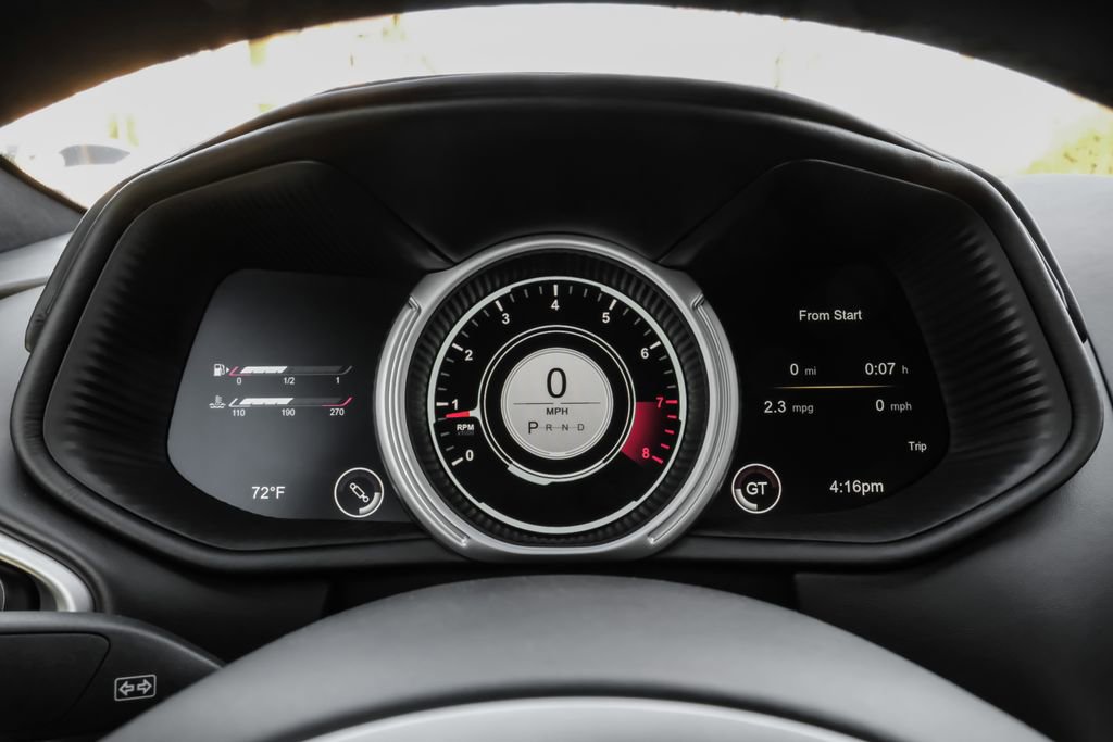 Used 2020 Aston Martin DB11 Coupe image 16