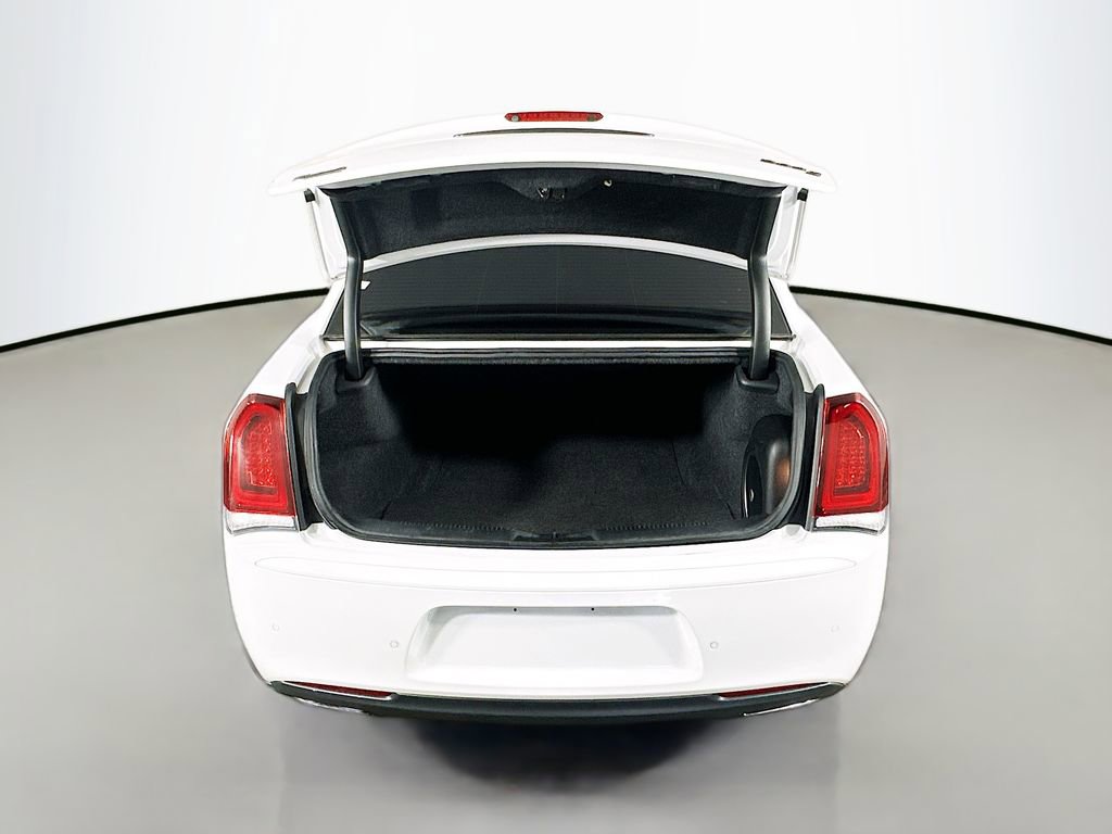 Used 2022 Chrysler 300 S image 28