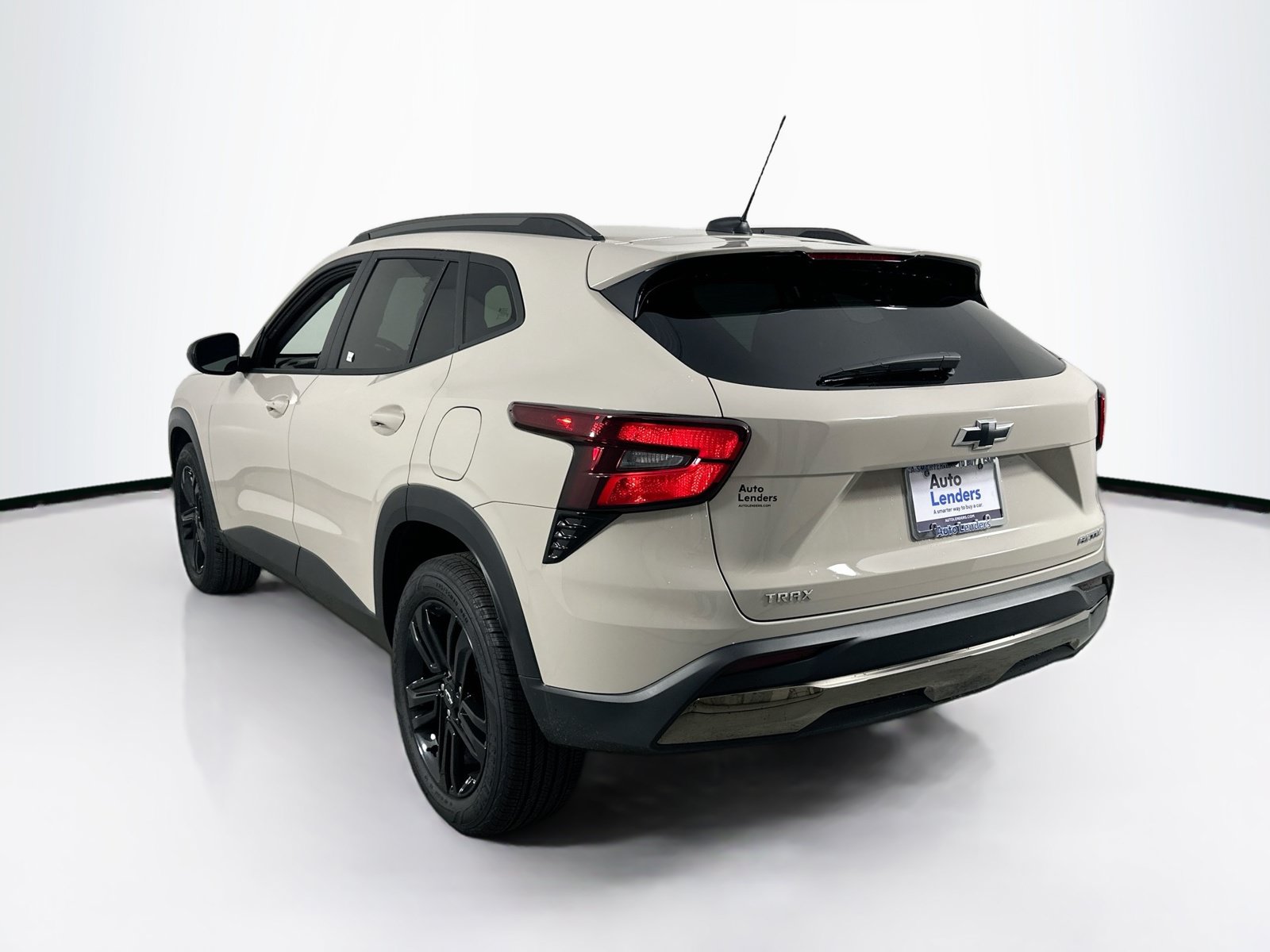 Used 2026 Chevrolet Trax ACTIV w/ Sunroof Package FWD image 7