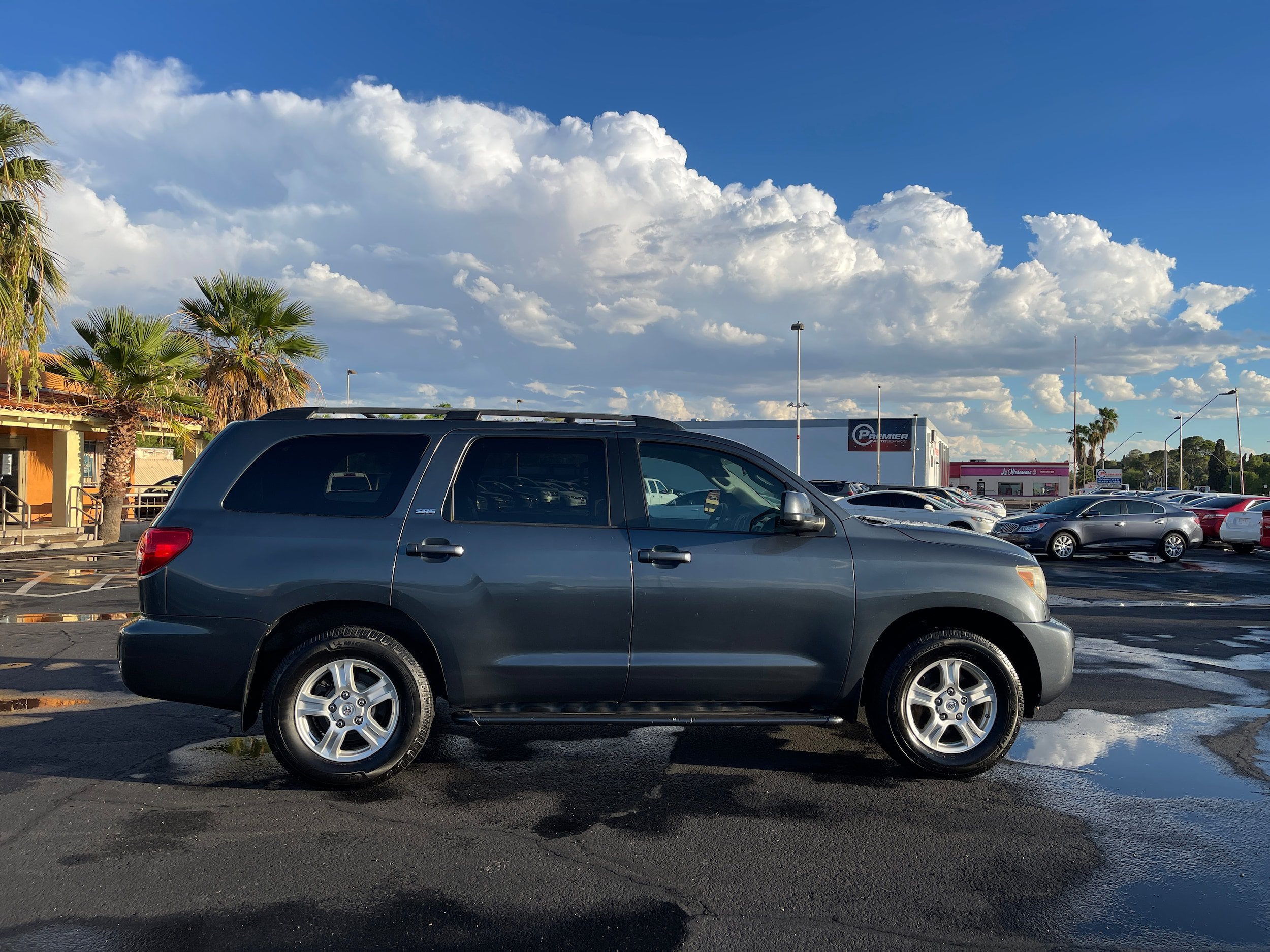 Used 2008 Toyota Sequoia SR5 w/ Pwr Driver Seat Pkg RWD image 6
